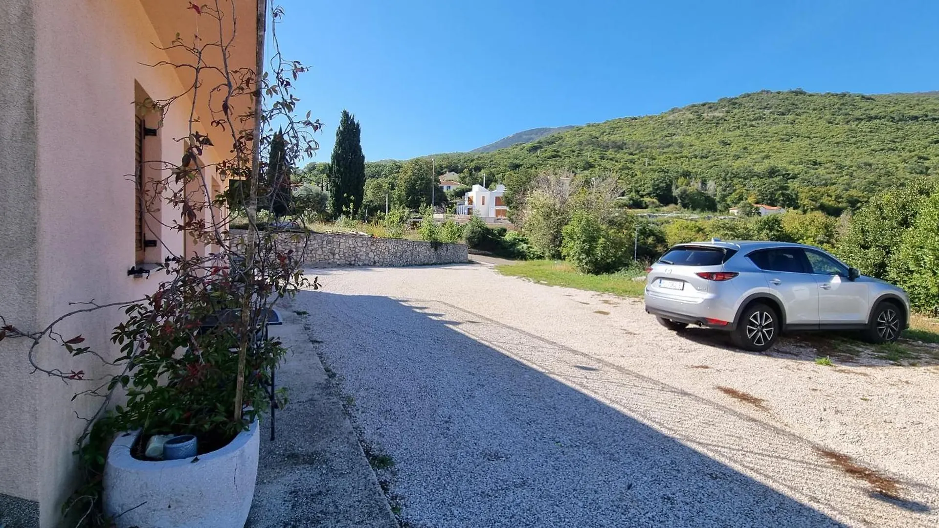 Apartmani Barbara Brsec 0*,