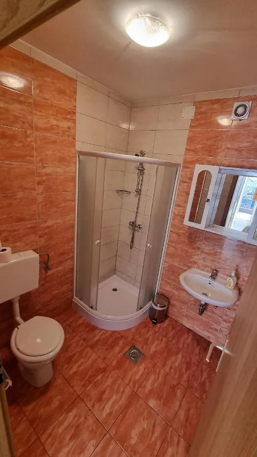 Apartmani Barbara Brsec 0*,